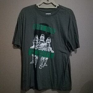 Graphic tshirt star wars size large